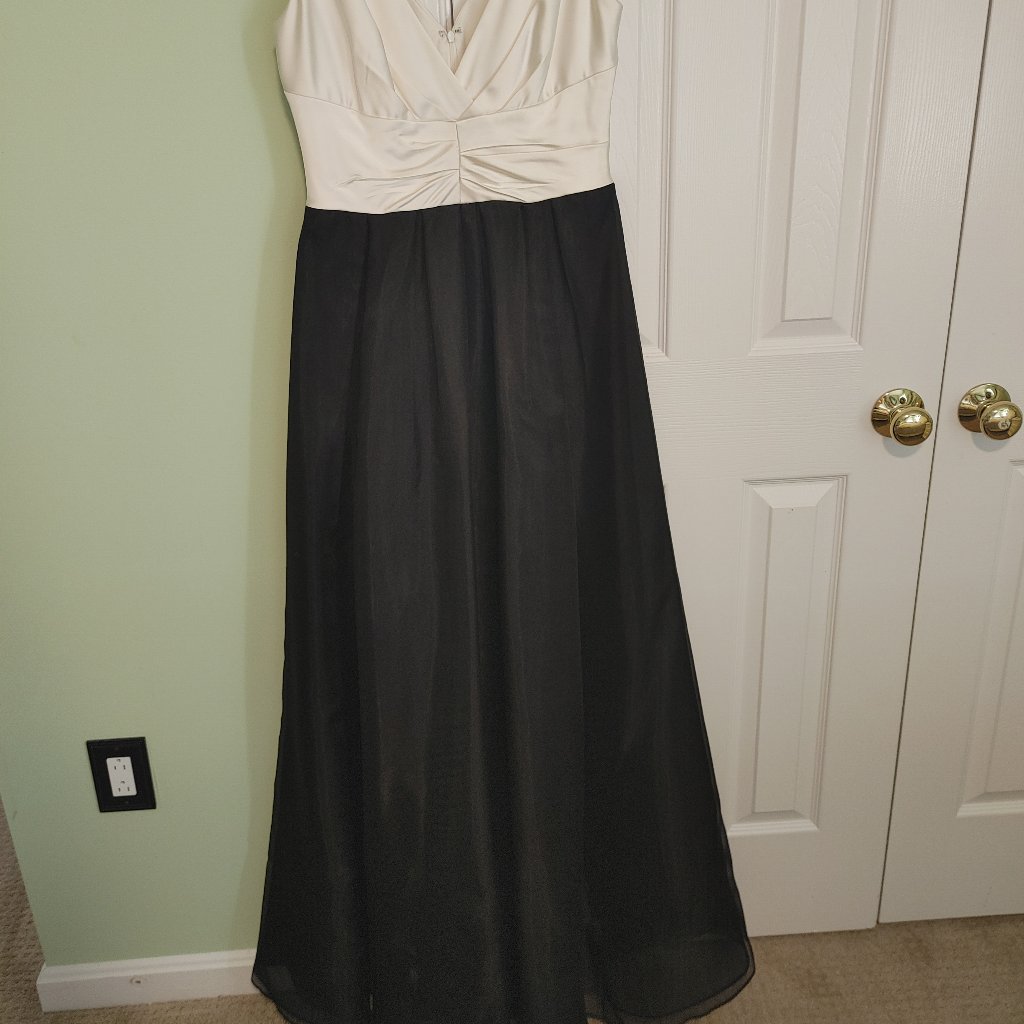 Vera Wang Silk Evening Gown Size 10